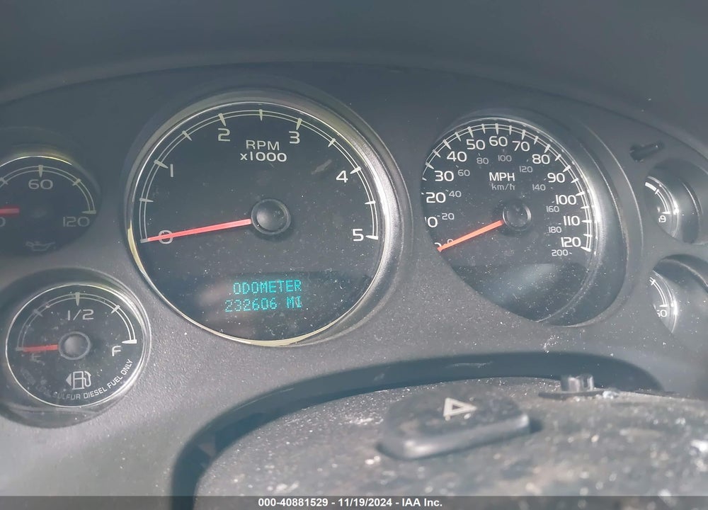 2011 GMC SIERRA 2500HD SLT VIN: 1GT121C82BF142856