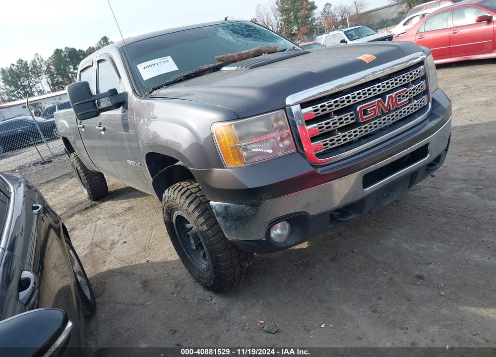 2011 GMC SIERRA 2500HD SLT VIN: 1GT121C82BF142856