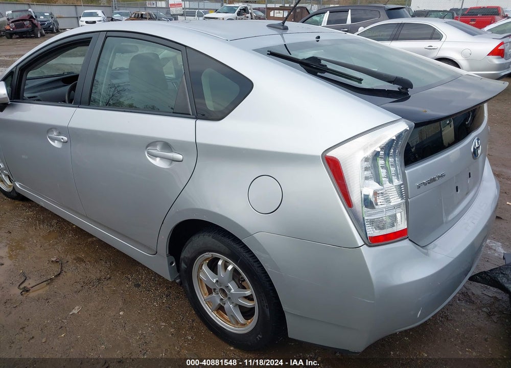 2011 TOYOTA PRIUS TWO VIN: JTDKN3DU9B5353416