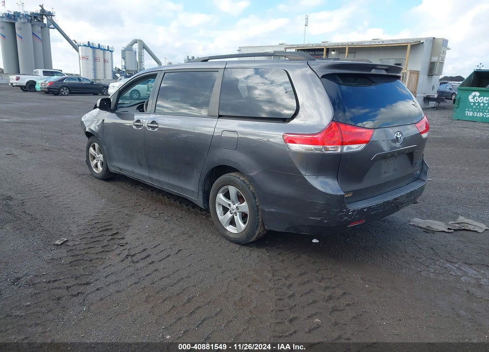 2013 TOYOTA SIENNA LE V6 8 PASSENGER VIN: 5TDKK3DC6DS337218