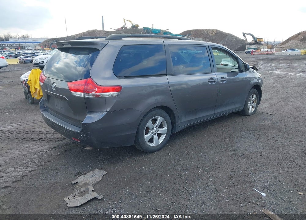2013 TOYOTA SIENNA LE V6 8 PASSENGER VIN: 5TDKK3DC6DS337218