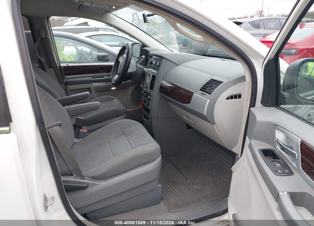 2010 CHRYSLER TOWN & COUNTRY TOURING VIN: 2A4RR5D15AR432503