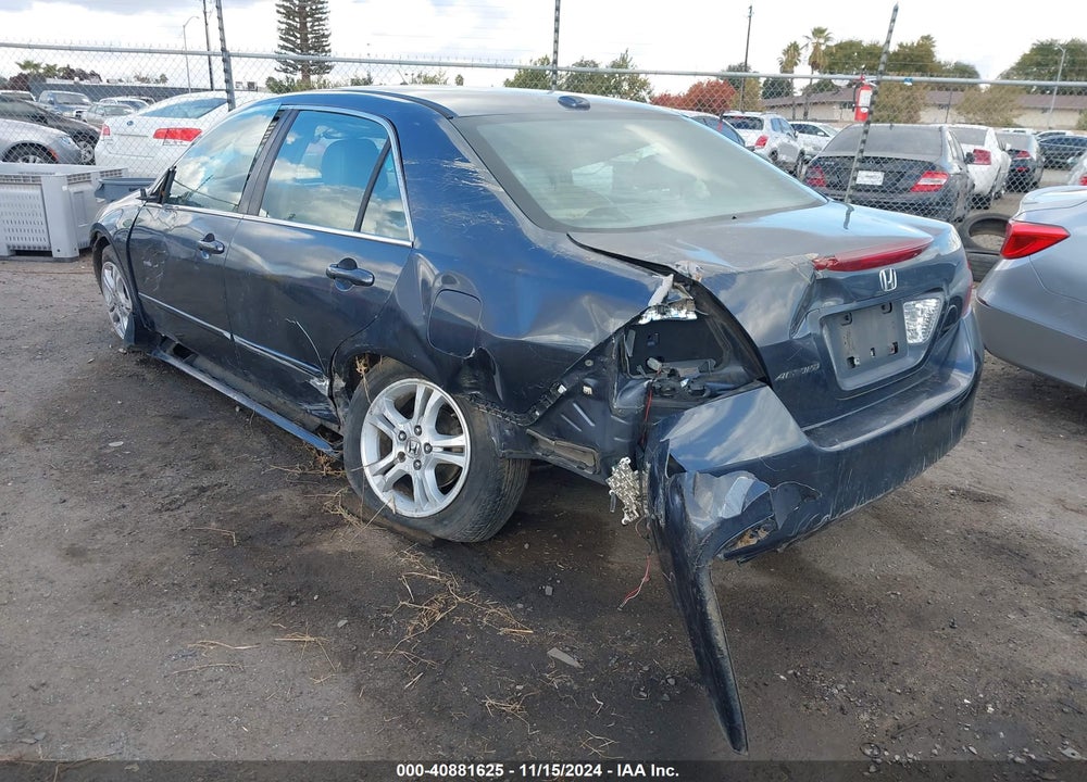 2007 HONDA ACCORD 2.4 EX VIN: 1HGCM567X7A018563