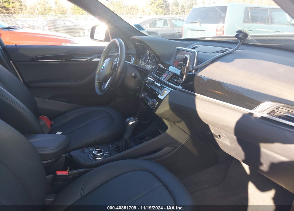 2017 BMW X1 XDRIVE28I VIN: WBXHT3C37H5F81647