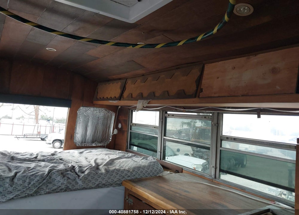 2002 FORD E-350 CUTAWAY STANDARD VIN: 1FDSE35F02HA20774