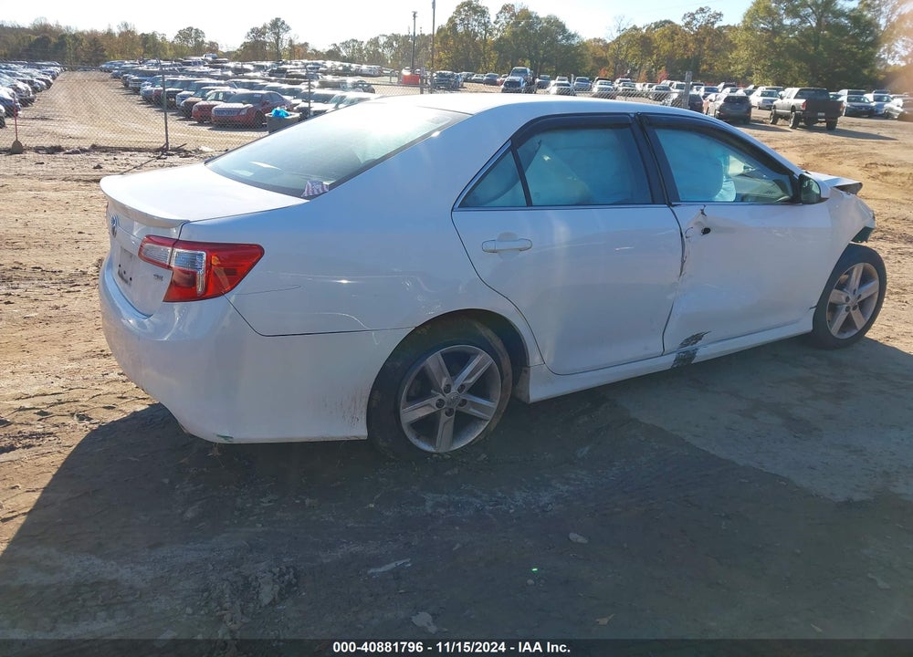 2014 TOYOTA CAMRY SE VIN: 4T1BF1FK8EU460055