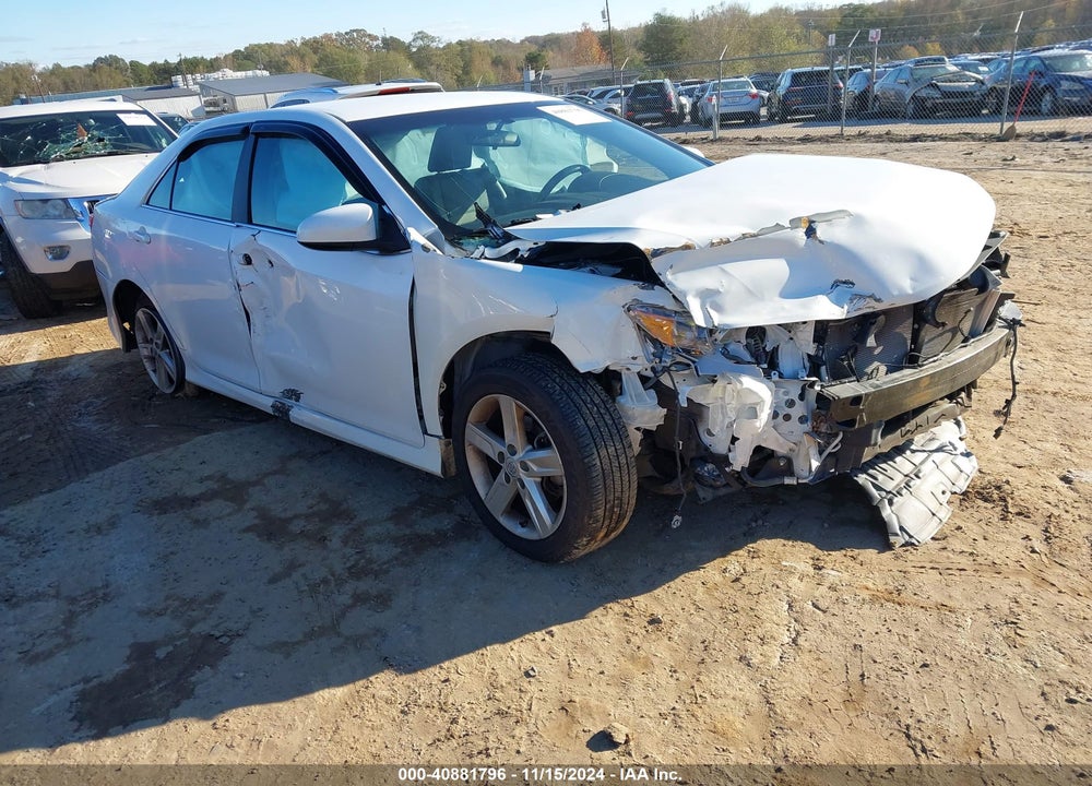 2014 TOYOTA CAMRY SE VIN: 4T1BF1FK8EU460055