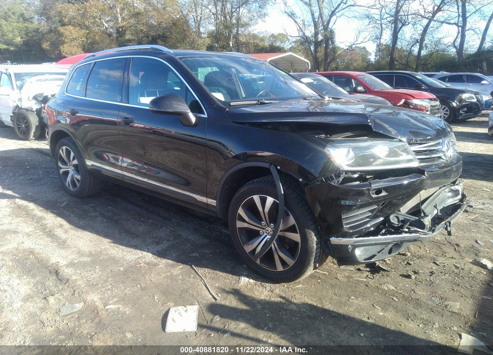2017 VOLKSWAGEN TOUAREG V6 WOLFSBURG EDITION VIN: WVGRF7BP5HD001895