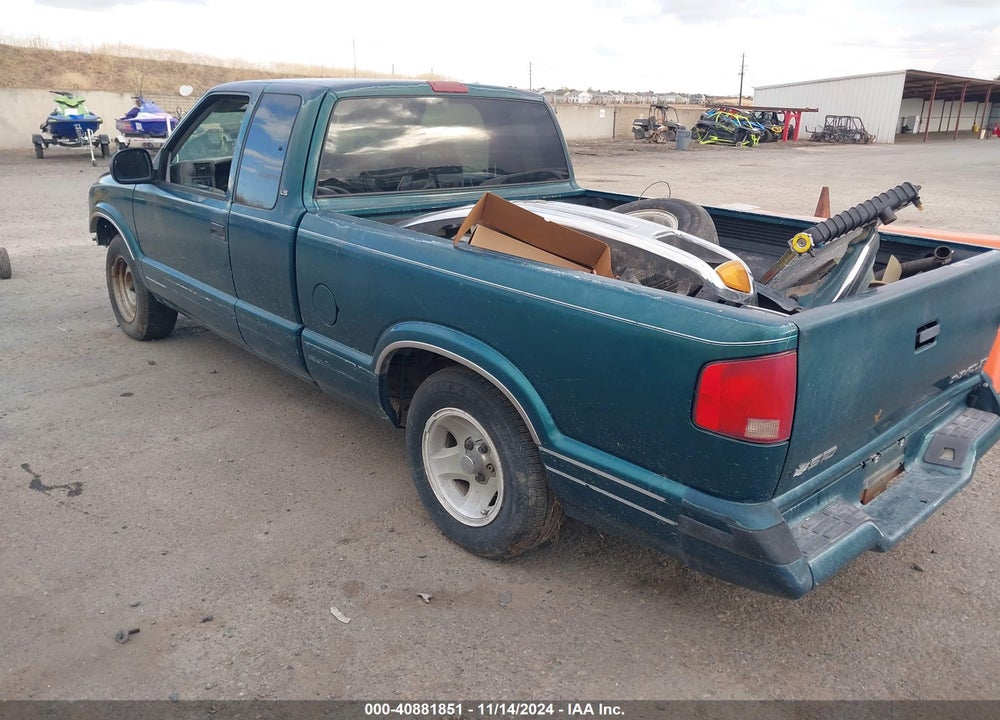 1996 CHEVROLET S TRUCK S10 VIN: 1GCCS19X0T8219642