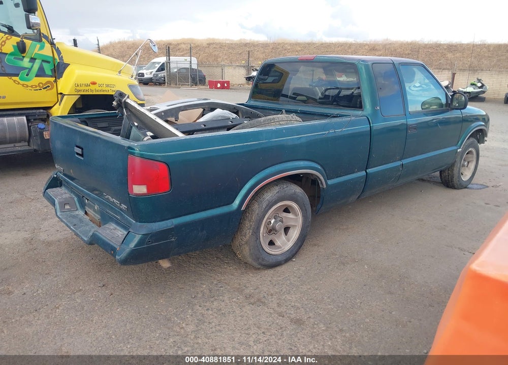 1996 CHEVROLET S TRUCK S10 VIN: 1GCCS19X0T8219642