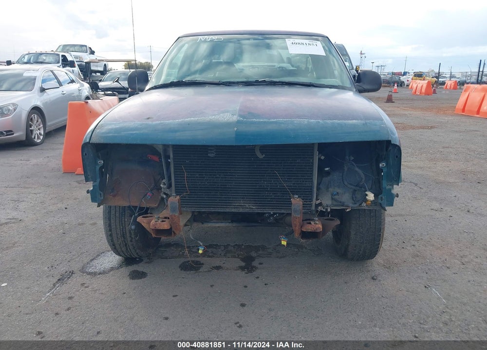 1996 CHEVROLET S TRUCK S10 VIN: 1GCCS19X0T8219642