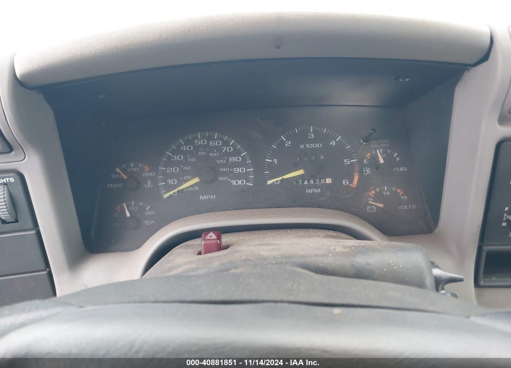 1996 CHEVROLET S TRUCK S10 VIN: 1GCCS19X0T8219642