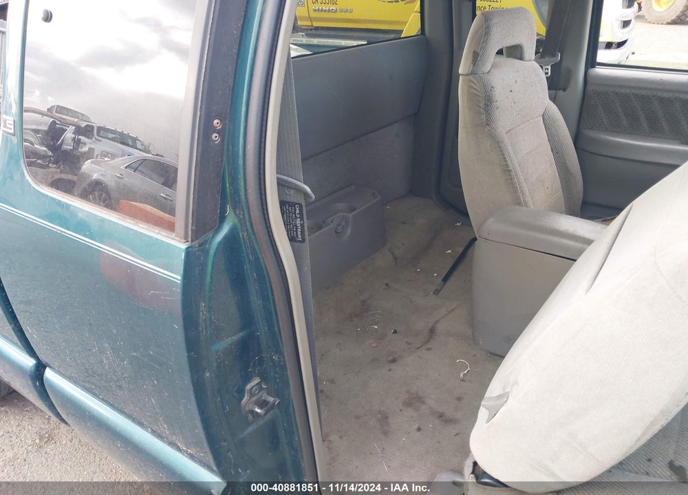 1996 CHEVROLET S TRUCK S10 VIN: 1GCCS19X0T8219642