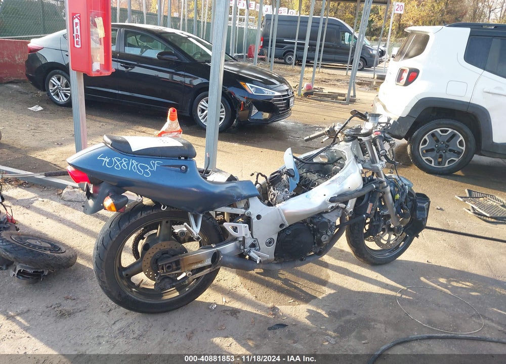2000 SUZUKI GSX-R600 VIN: JS1GN78A5Y2101535
