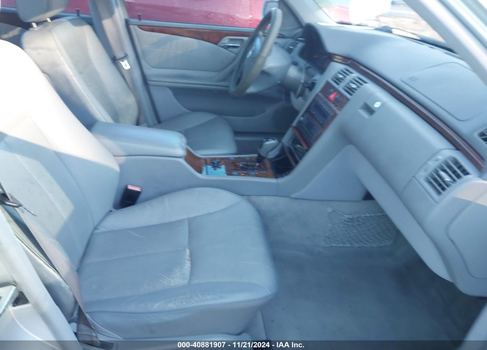 2001 MERCEDES-BENZ E 430 VIN: WDBJF70J61X060053