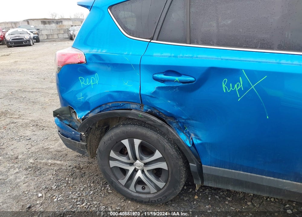 2016 TOYOTA RAV4 LE VIN: JTMBFREV5GJ057444