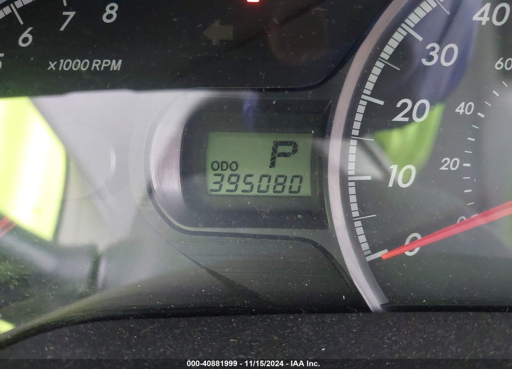2011 TOYOTA SIENNA LE V6 VIN: 5TDKK3DC1BS124707