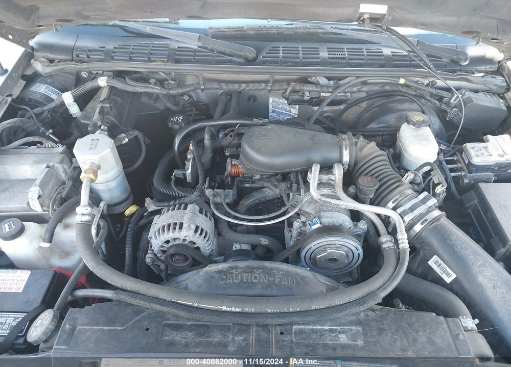 2003 CHEVROLET S-10 LS VIN: 1GCDT19X338259103