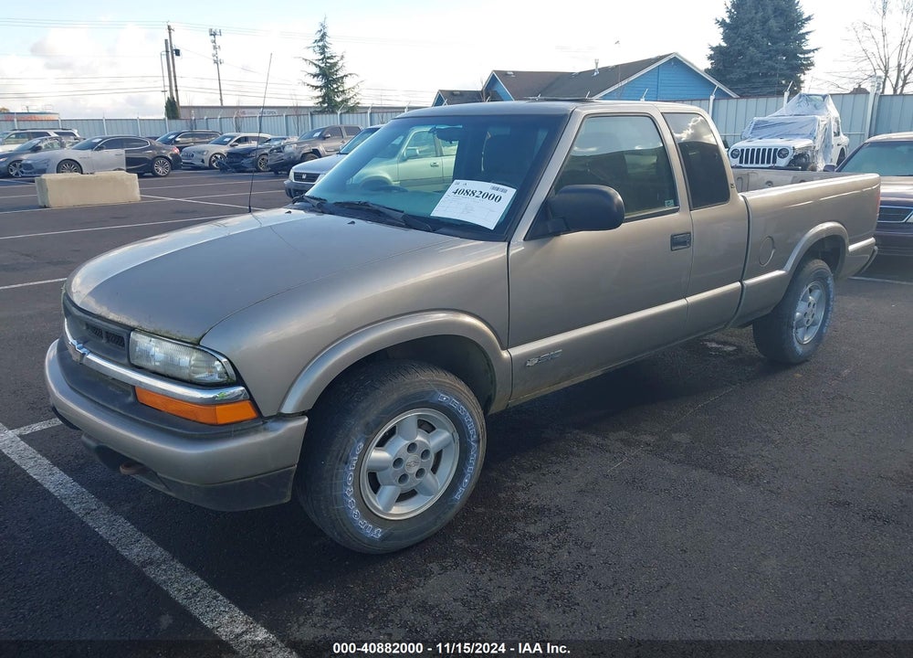 2003 CHEVROLET S-10 LS VIN: 1GCDT19X338259103