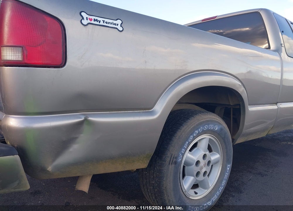 2003 CHEVROLET S-10 LS VIN: 1GCDT19X338259103