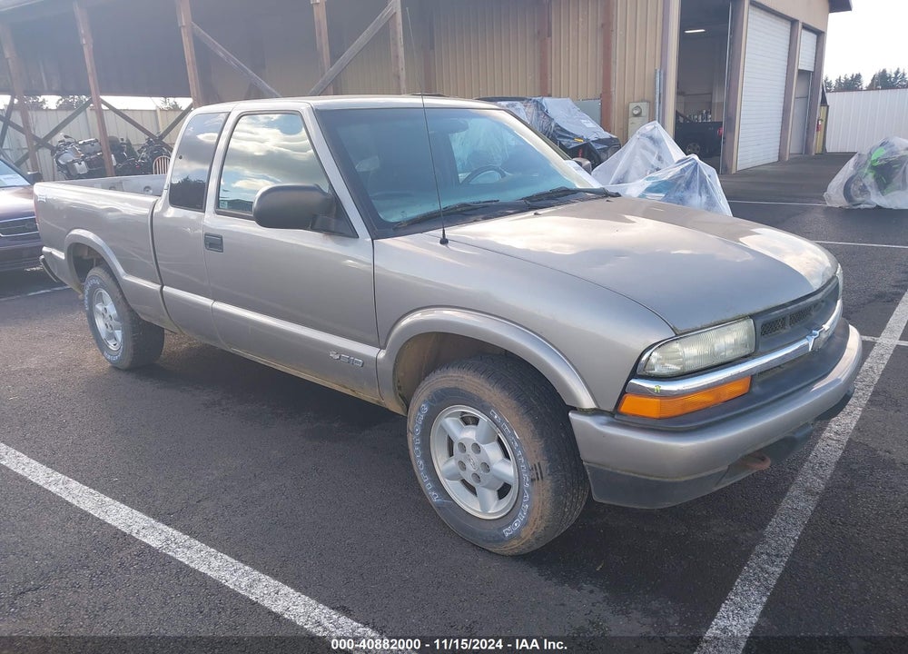 2003 CHEVROLET S-10 LS VIN: 1GCDT19X338259103