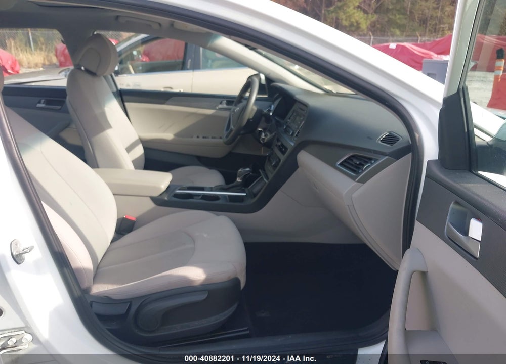2017 HYUNDAI SONATA VIN: 5NPE24AF1HH570999