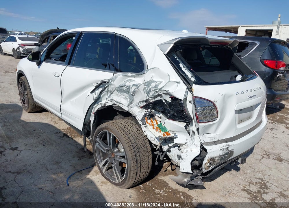 2014 PORSCHE CAYENNE PLATINUM EDITION VIN: WP1AA2A21ELA08657