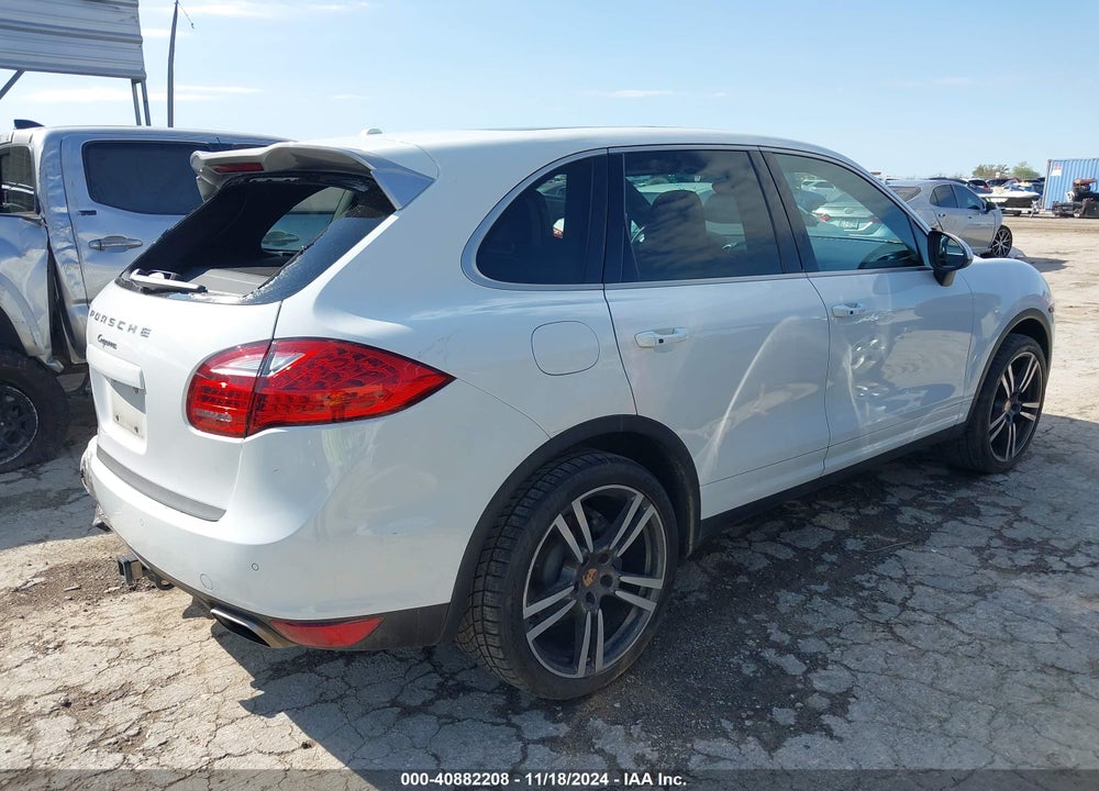 2014 PORSCHE CAYENNE PLATINUM EDITION VIN: WP1AA2A21ELA08657