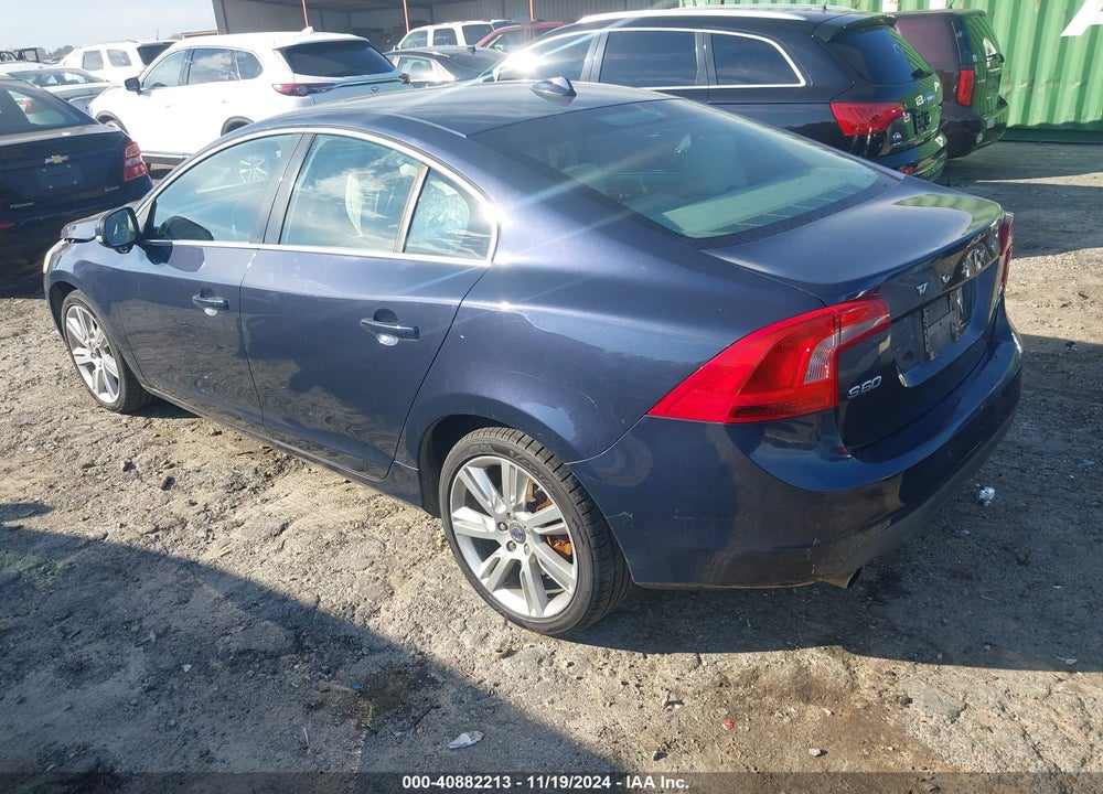 2011 VOLVO S60 T6 VIN: YV1902FHXB2013758