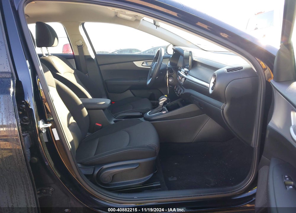 2024 KIA FORTE LXS VIN: 3KPF24AD4RE723917