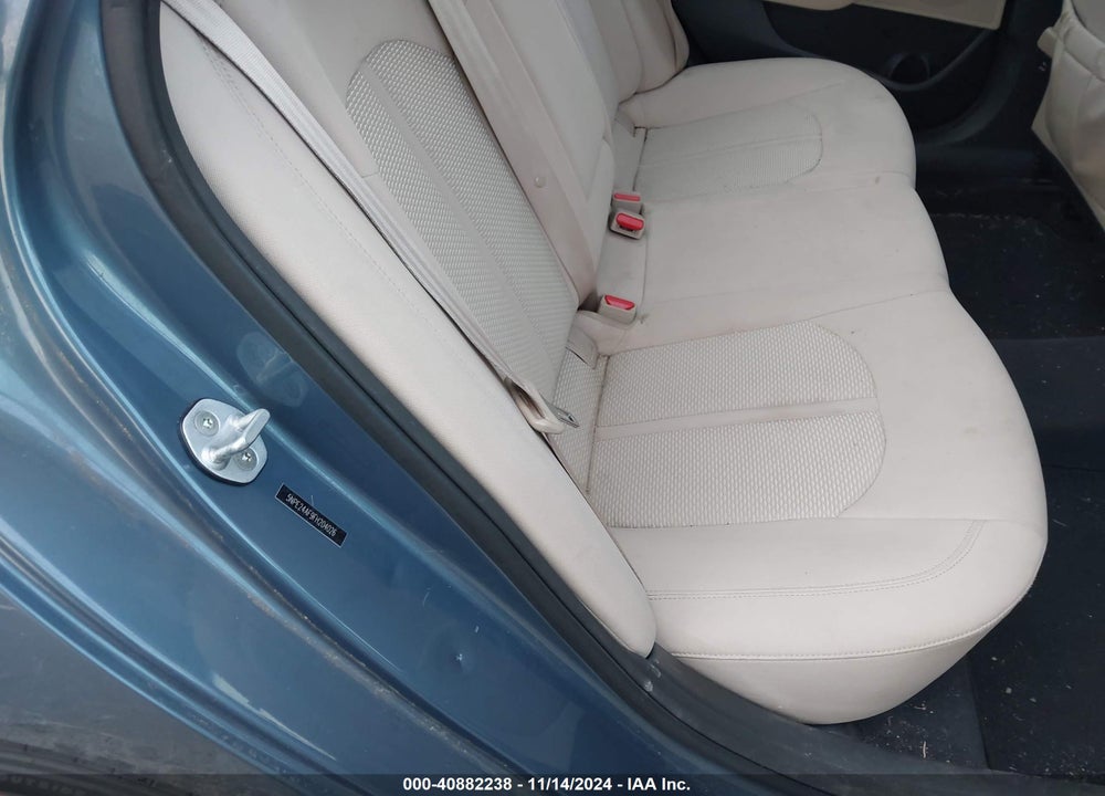 2015 HYUNDAI SONATA SE VIN: 5NPE24AF9FH204026