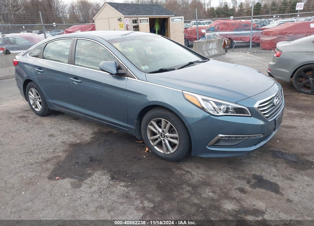 2015 HYUNDAI SONATA SE VIN: 5NPE24AF9FH204026
