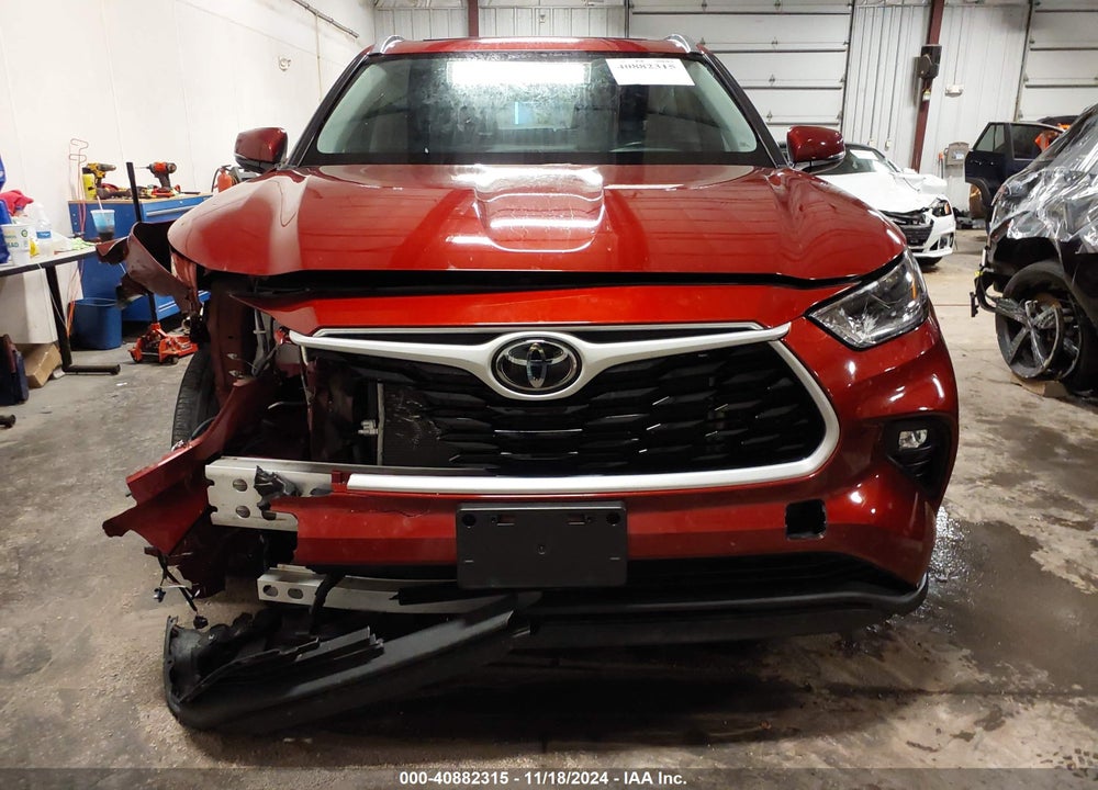 2021 TOYOTA HIGHLANDER XLE VIN: 5TDHZRBH0MS158664