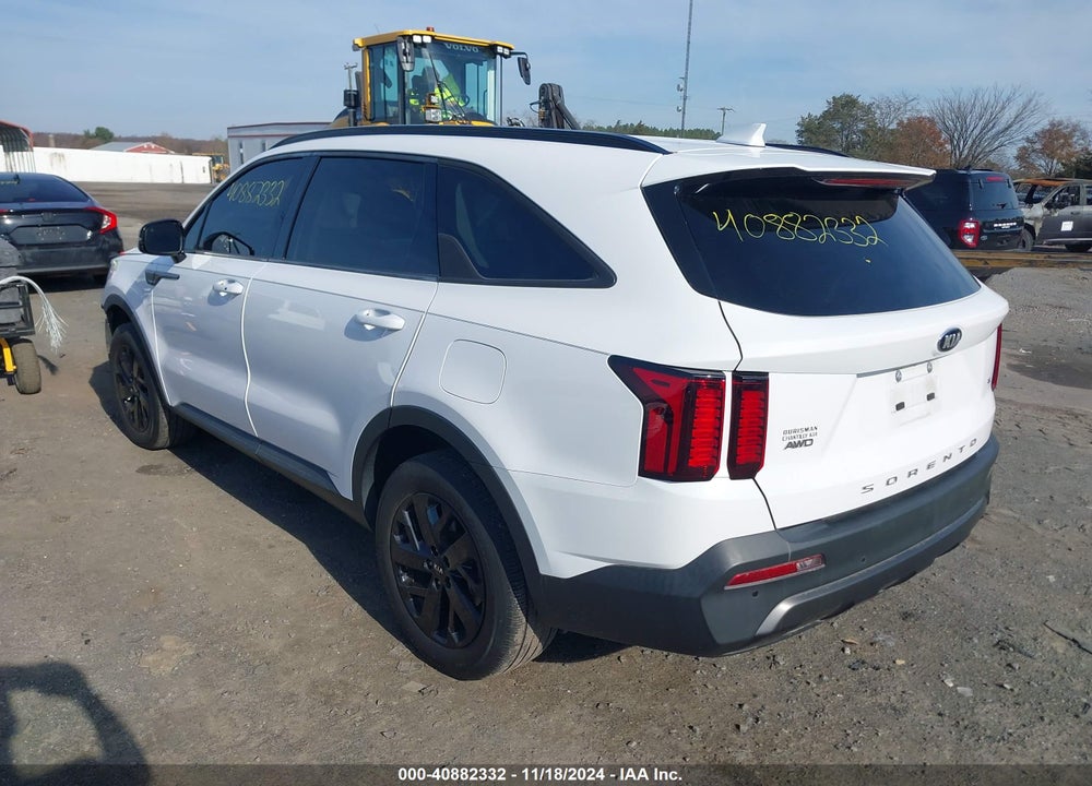 2021 KIA SORENTO S VIN: 5XYRLDLC1MG036243