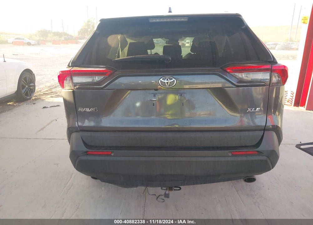2021 TOYOTA RAV4 XLE VIN: 2T3W1RFV1MW108322