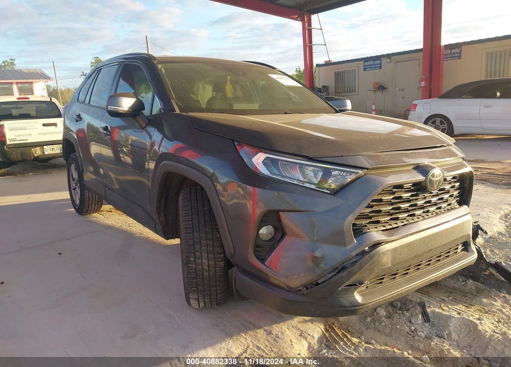 2021 TOYOTA RAV4 XLE VIN: 2T3W1RFV1MW108322