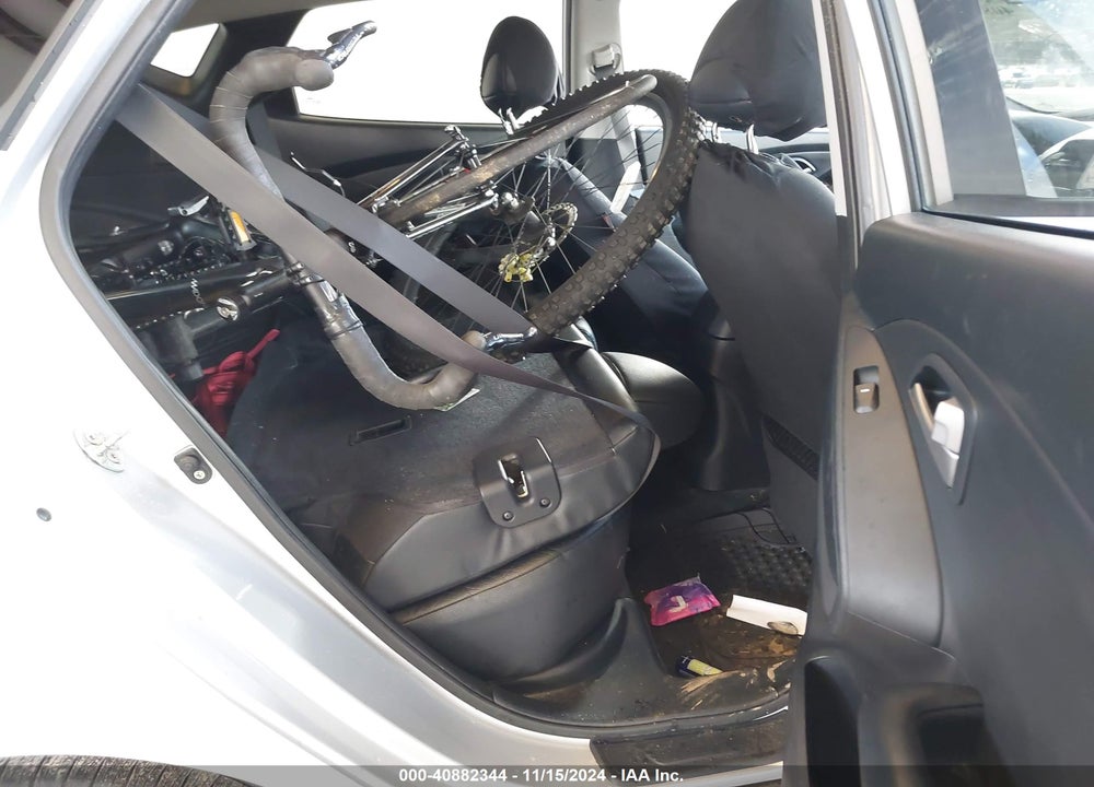 2011 HYUNDAI TUCSON GLS VIN: KM8JU3AC1BU175061