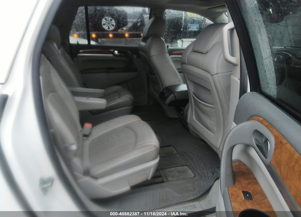 2008 BUICK ENCLAVE CXL VIN: 5GAEV23758J107905