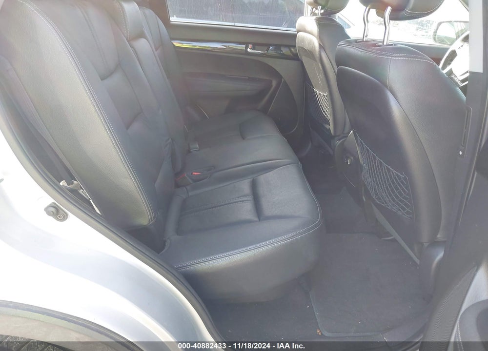 2011 KIA SORENTO EX V6 VIN: 5XYKUDA27BG025365