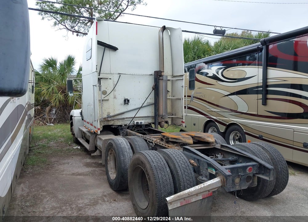 1999 FREIGHTLINER CONVENTIONAL FLD120 VIN: 1FUYDDYB6XLA19435