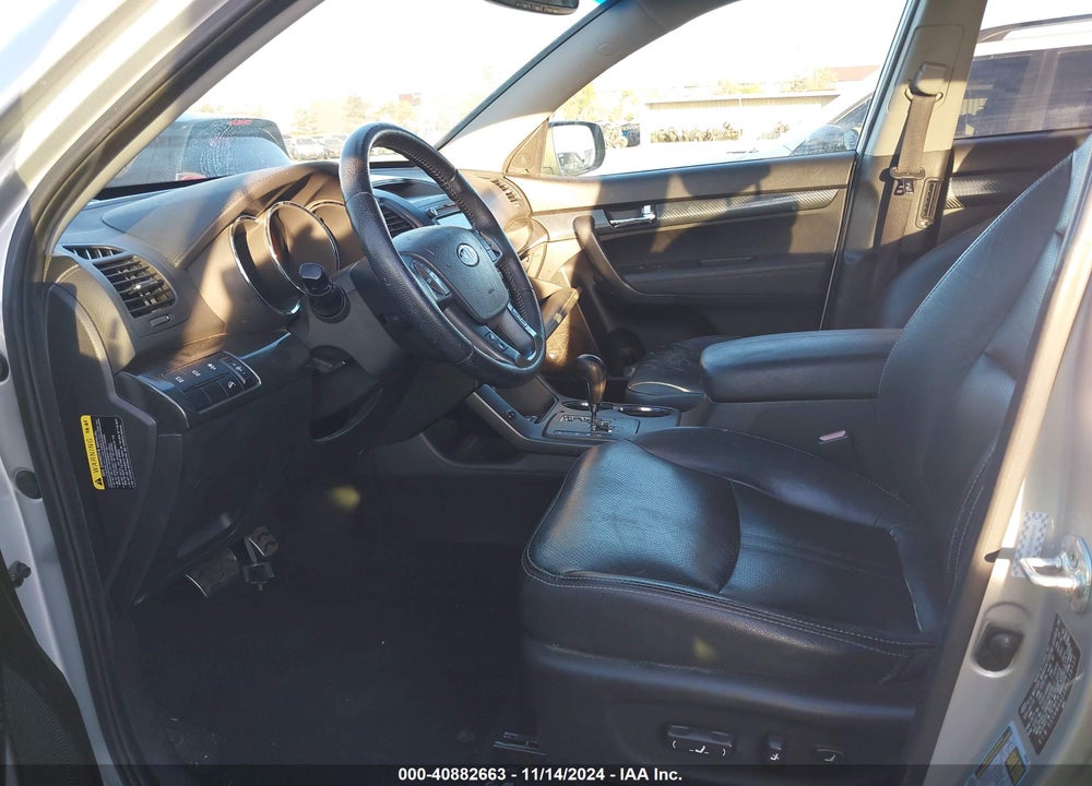 2011 KIA SORENTO SX V6 VIN: 5XYKW4A23BG108155