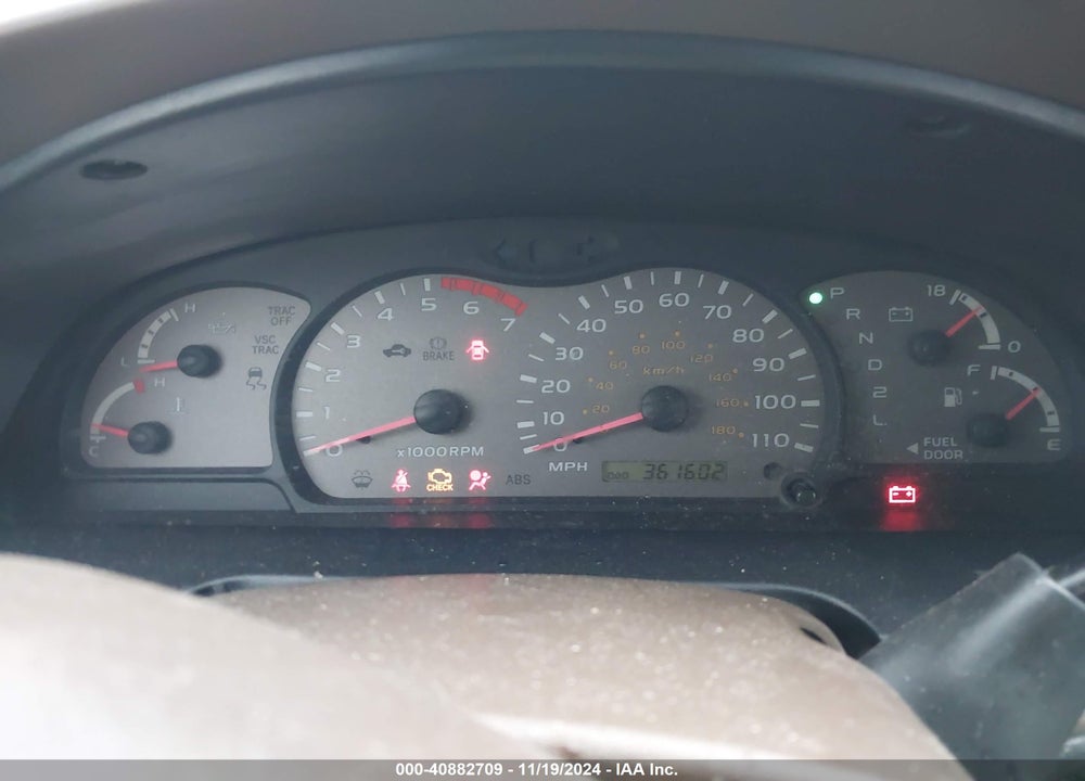 2001 TOYOTA SEQUOIA LIMITED V8 VIN: 5TDZT38AX1S011244