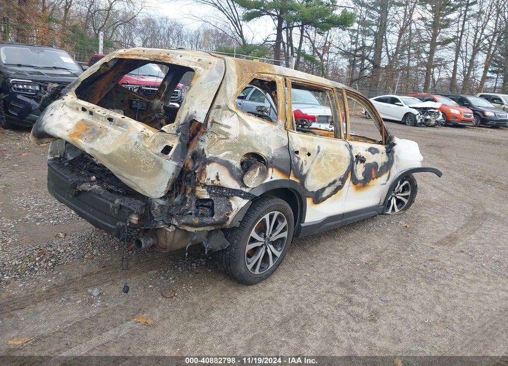 2019 SUBARU FORESTER LIMITED VIN: JF2SKAUC3KH585322