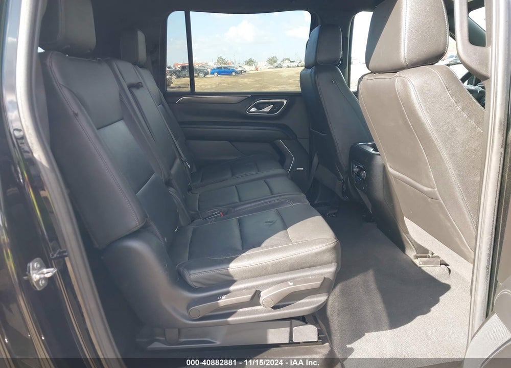 2022 CHEVROLET SUBURBAN 2WD LT VIN: 1GNSCCKD5NR111820