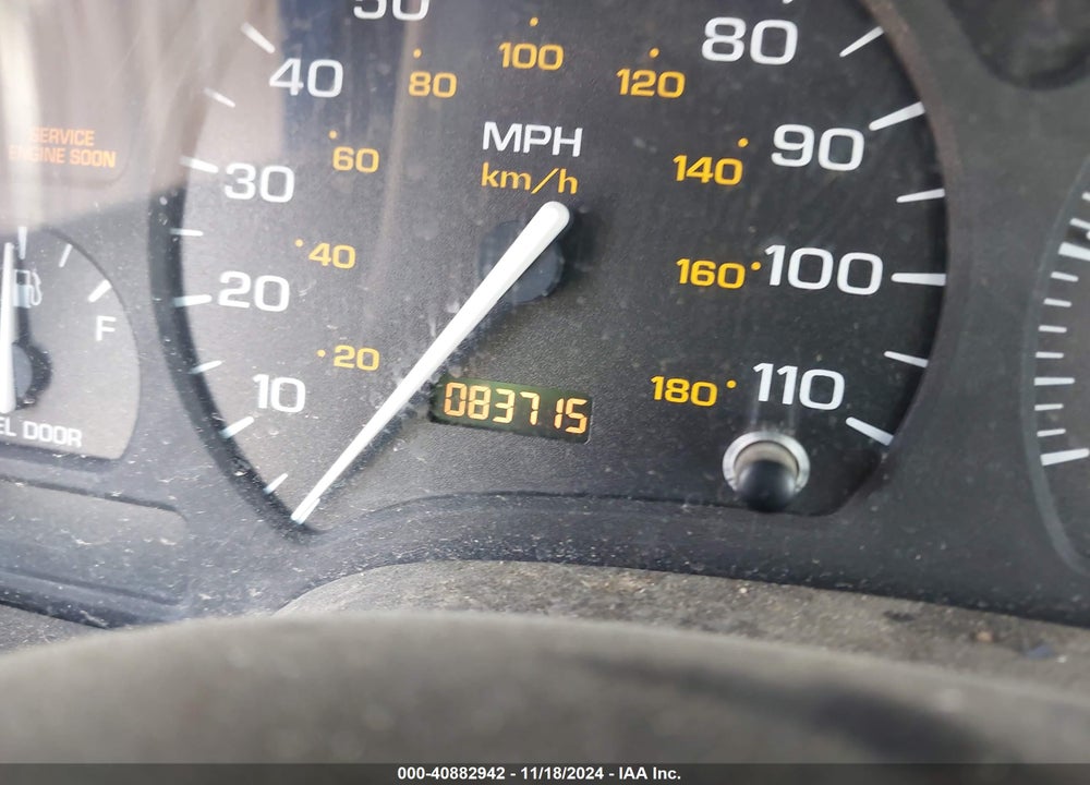 2000 SATURN SL1 VIN: 1G8ZG5282YZ193823