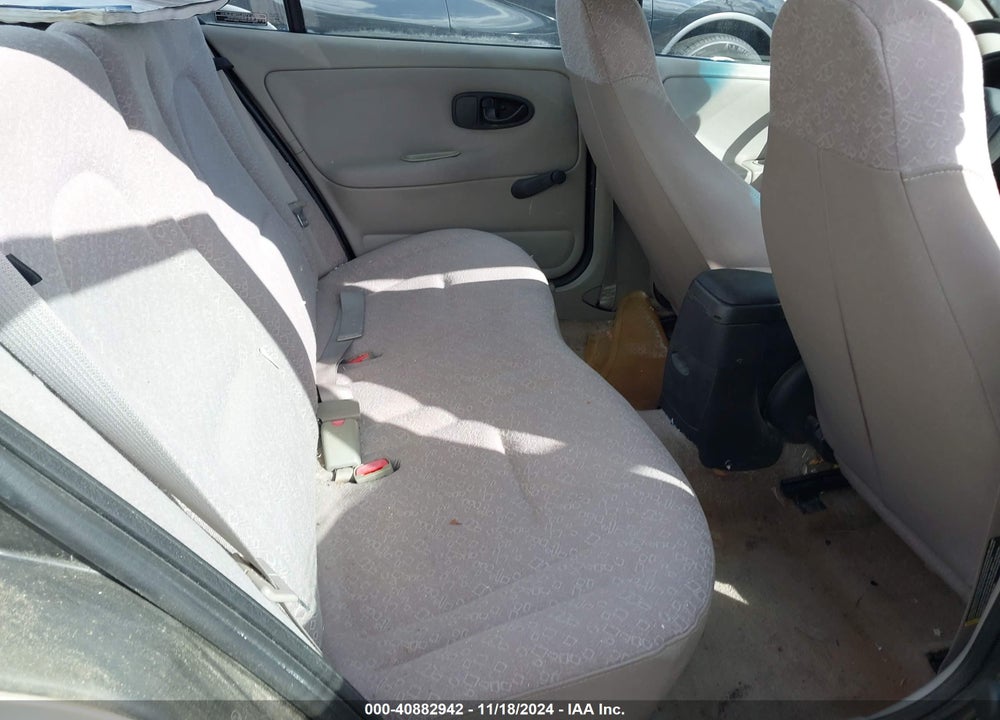 2000 SATURN SL1 VIN: 1G8ZG5282YZ193823