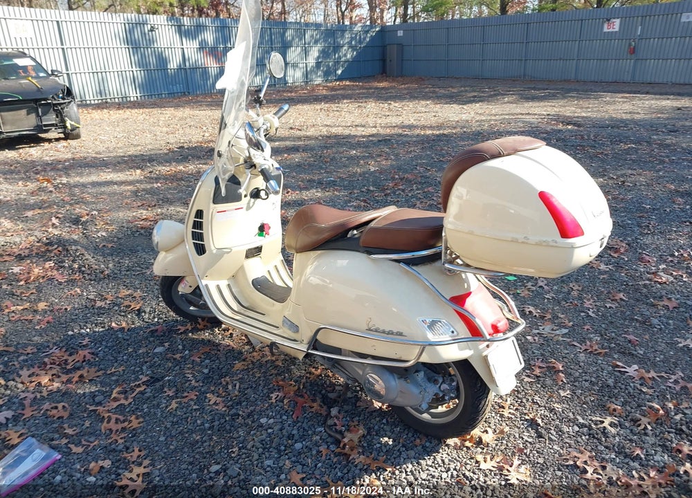 2009 VESPA GTS 250 VIN: ZAPM459L995502228