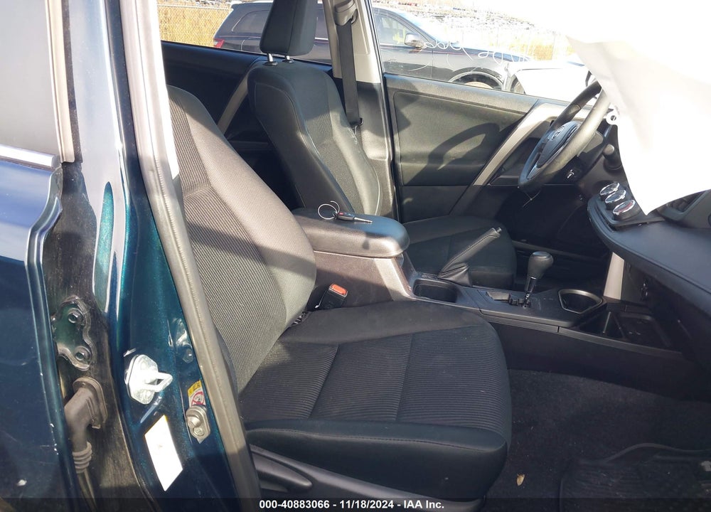 2018 TOYOTA RAV4 VIN: 2T3ZFREV2JW424193