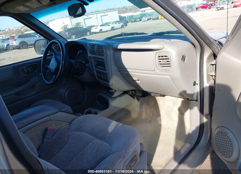 2001 CHEVROLET BLAZER LT VIN: 1GNDT13W91K244709