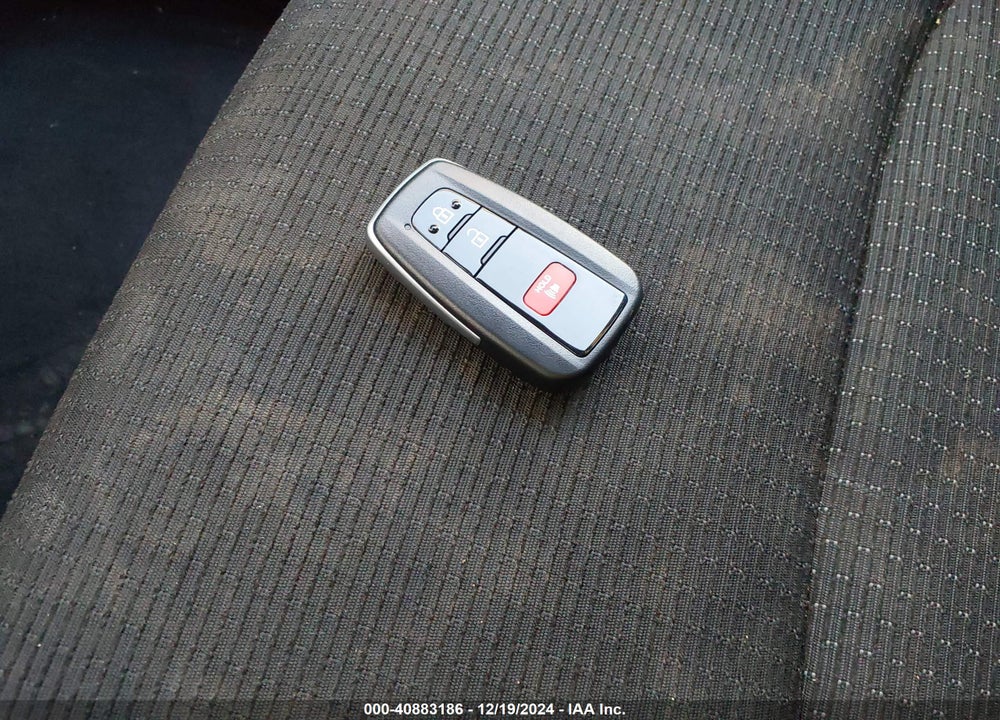 2019 TOYOTA C-HR XLE VIN: JTNKHMBX7K1044573